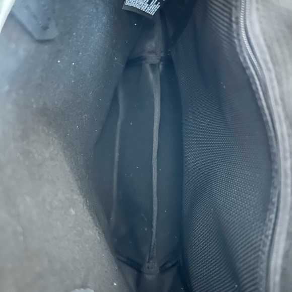 Black Lacoste tote, used in excellent condition - Picture 3 of 3